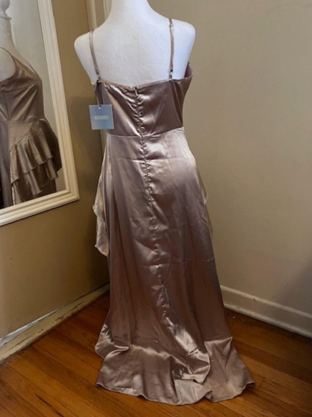 NWT Missguided Champagne Pink Tiered with Ruffles Hi-Low Hem Gown - Picture 5 of 7